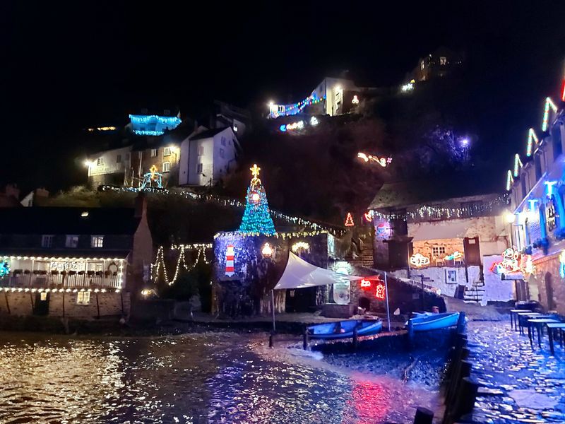 CLOVELLY HARBOUR CHRISTMAS LIGHTS IN DEVON