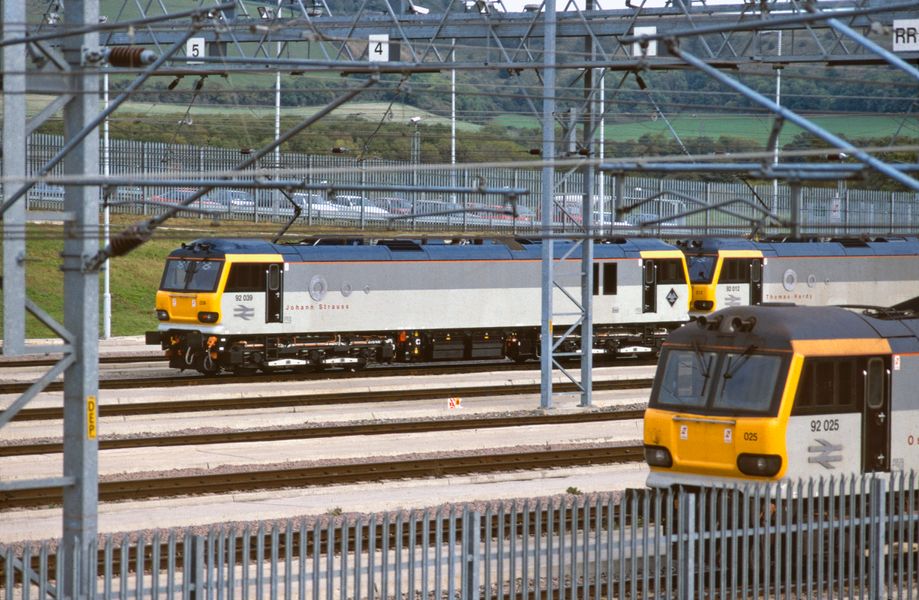 92039+92012+92025 Dollands Moor 29th October 1995