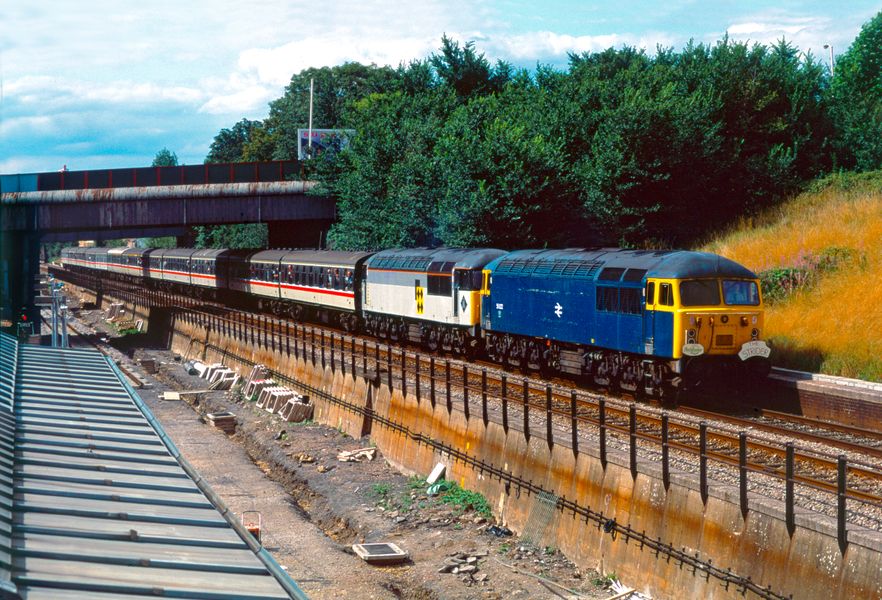 56022+56025 North Acton 18th August 1991