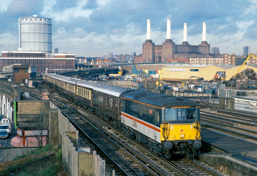 73210 Wandsworth Road 15th December 1993