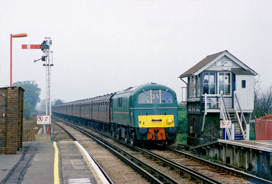 E5001 Wye 25th September 1994