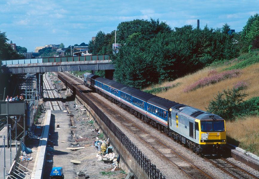 60047+59005 North Acton 18th August 1991