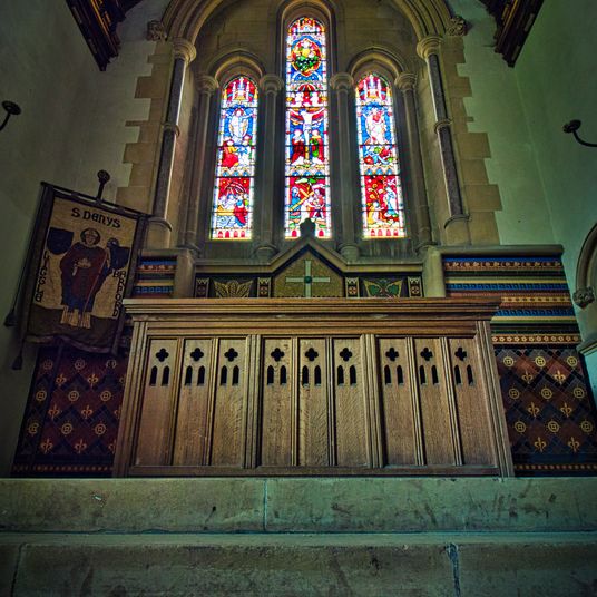 St Denys alter