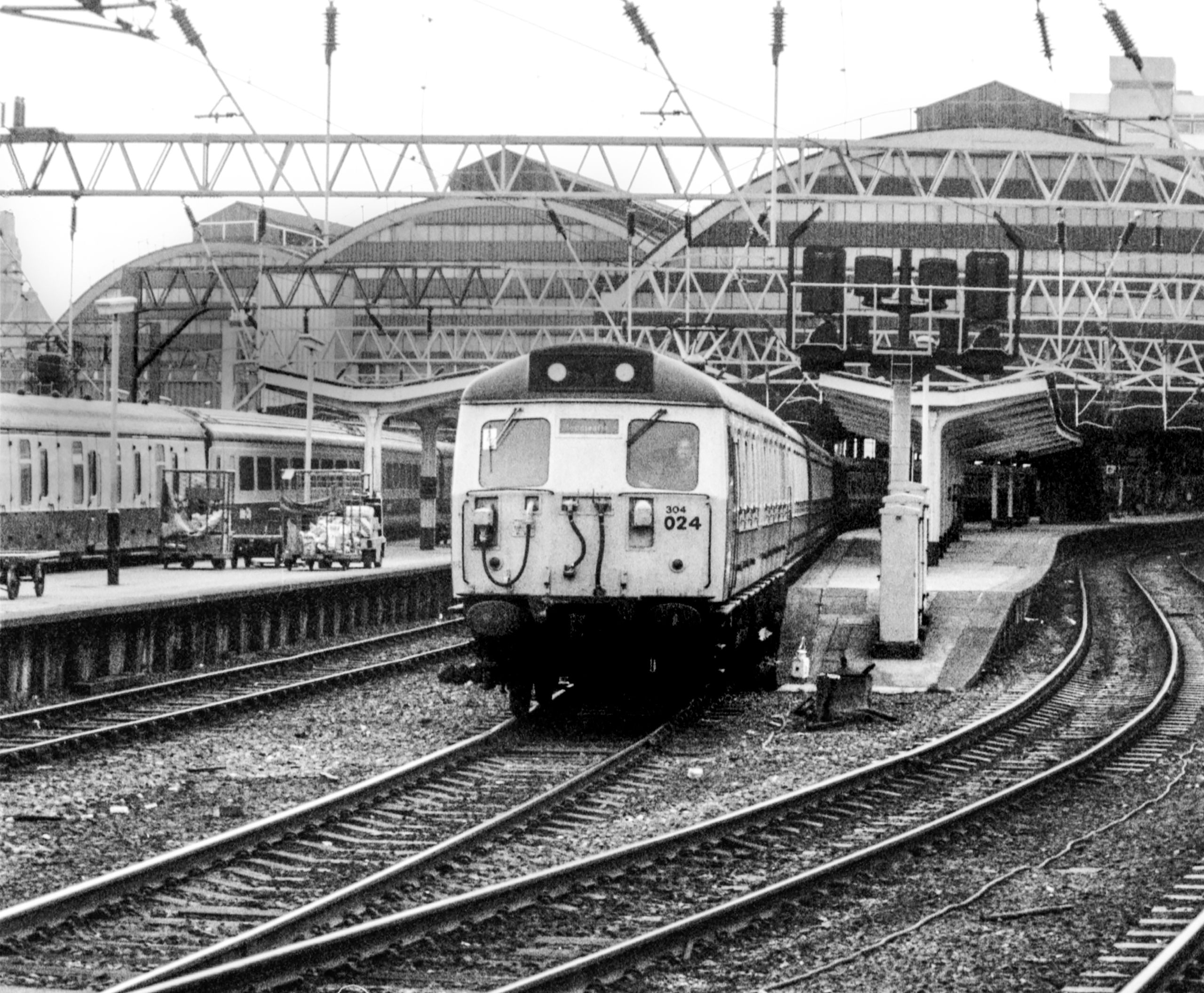 EMU Class 304 by IPHPhotography | Clickasnap
