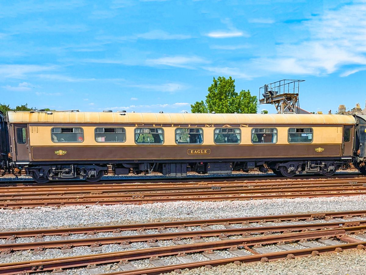 Mk1 Coach - 99361 Eagle by IPHPhotography | Clickasnap